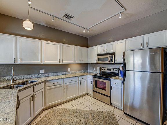 3rd image of 1278 E Avenida Isabela