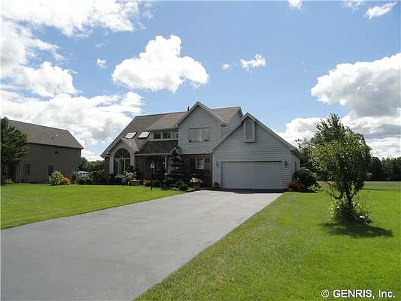 2nd image of 38 Alden Glen Dr