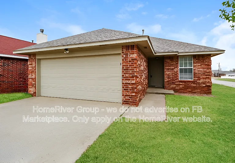 12501 SW 15th Ter — Photo 1