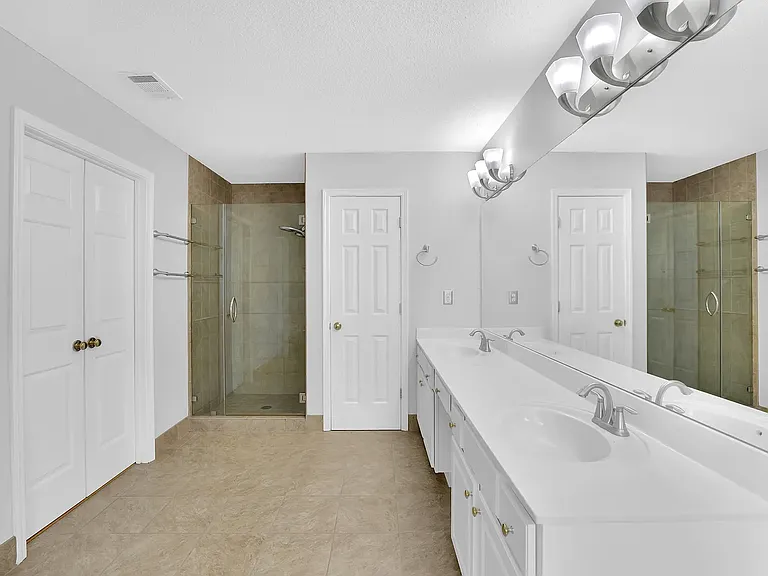 440 Chippenham Ct — Photo 20