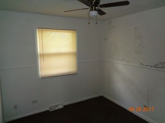 5th image of 21730 Jeffery Ave