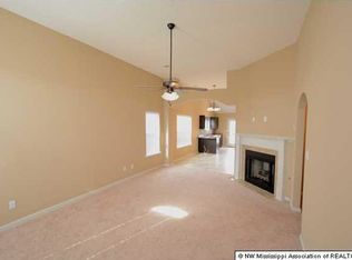 7832 Allen Ridge Ln, Olive Branch, MS 38654