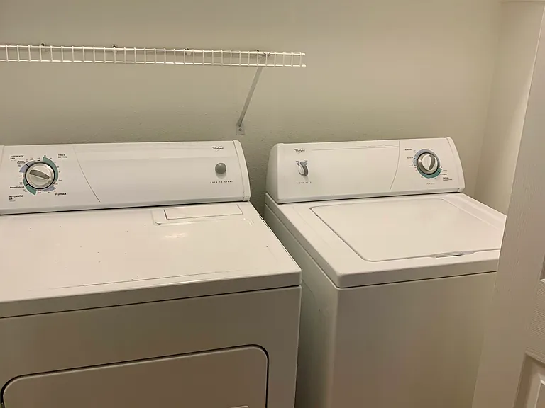 Washer/Dryer (in Hallway)