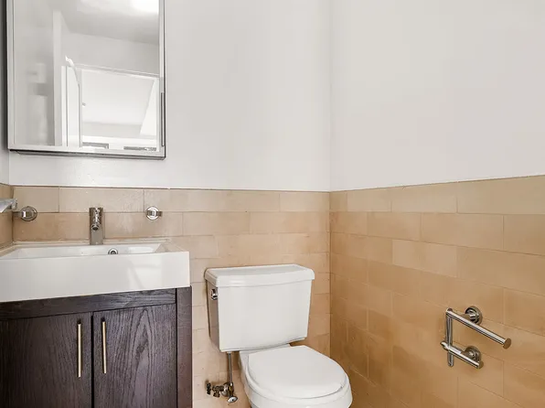 138 Seeley Street image 6 of 8