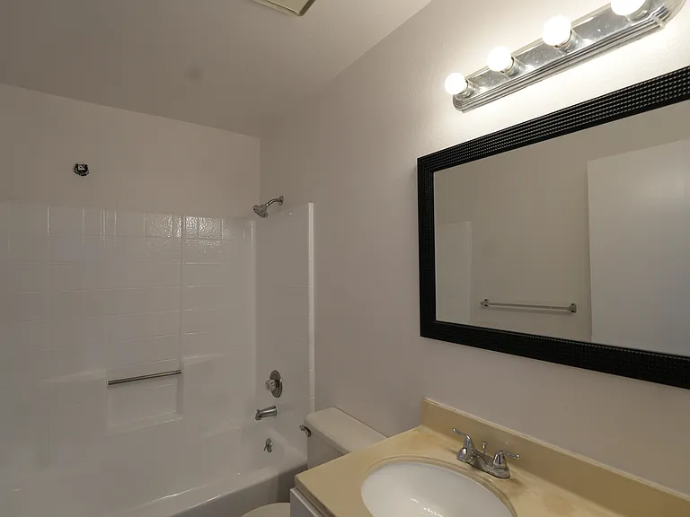 16809 Dalton Ave #6 — Photo 12