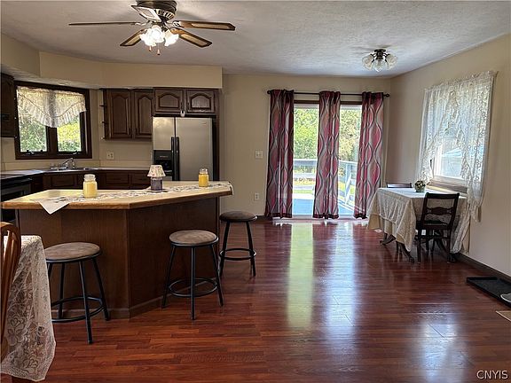 4th image of 6994 Cove Rd