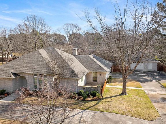 3rd image of 5608 Stoneridge Dr