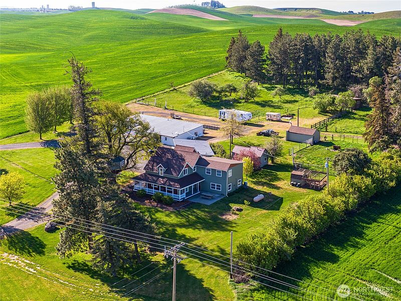 2nd image of 3001 Pullman Albion Road