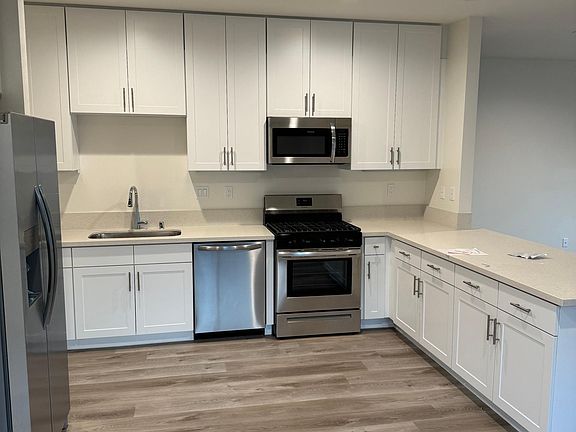 2nd image of 743 Anastasia Ct