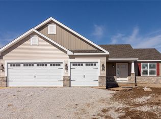 1510 Misty River Dr, Saint Paul, MO 63366