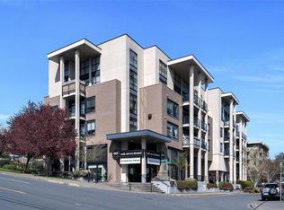 820 Short St #205, Saanich, BC