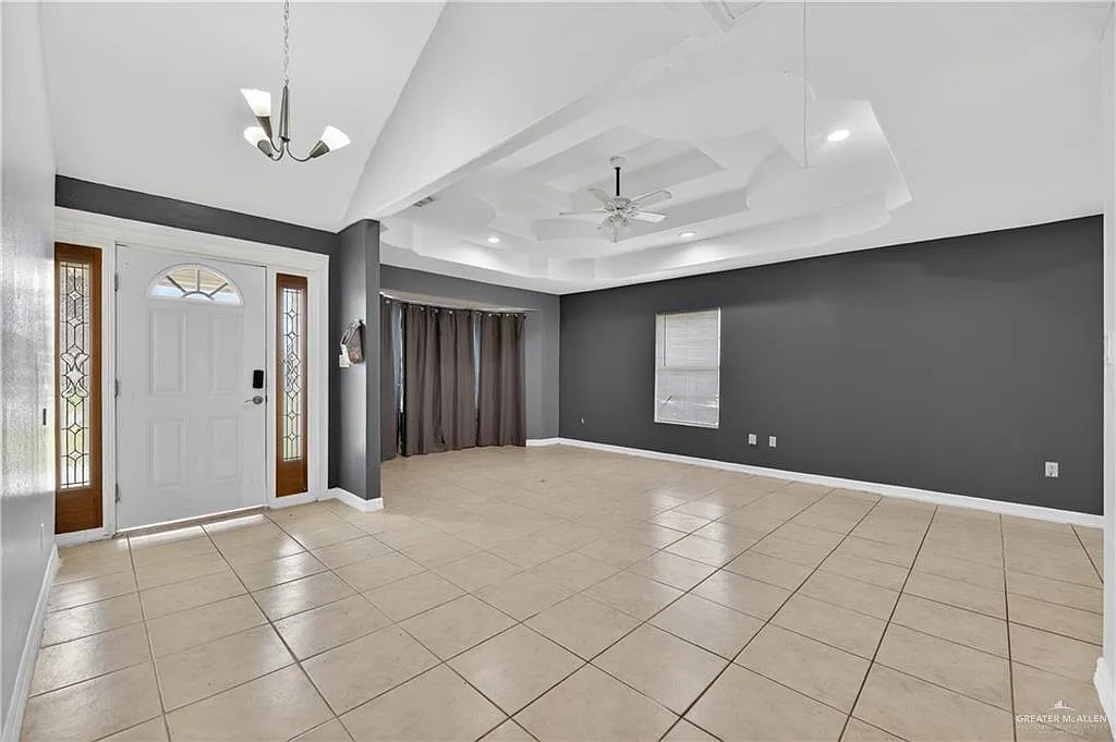4 bed, 2.5 bath, 1786 sqft, $1,700 — Photo 4