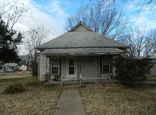 423 Indiana St, Winfield, KS 67156