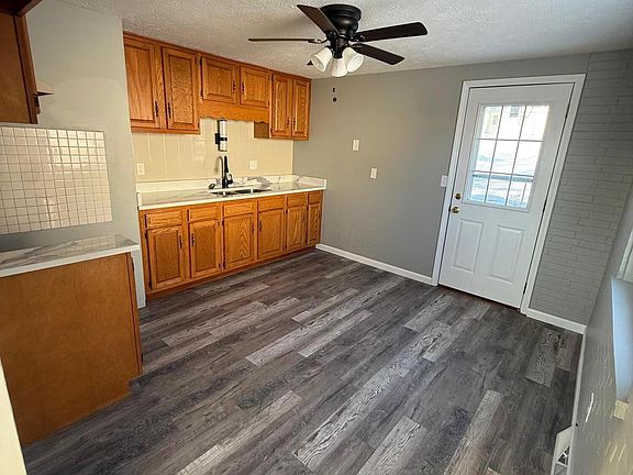 5th image of 352 S McArthur Way