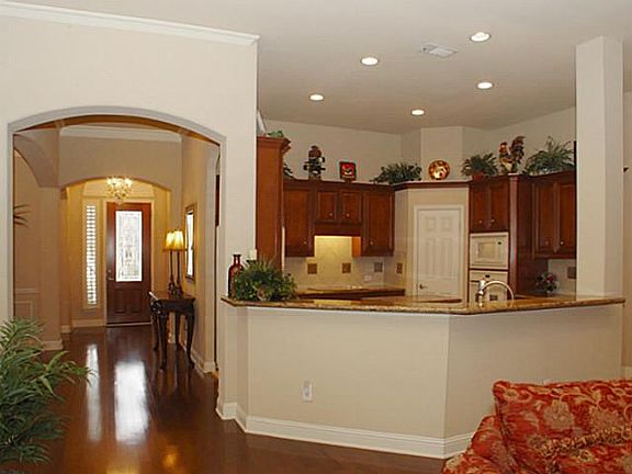 2nd image of 367 Pine Valley Dr