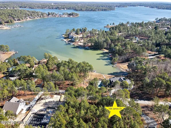 164 James Drive, West End, NC 27376