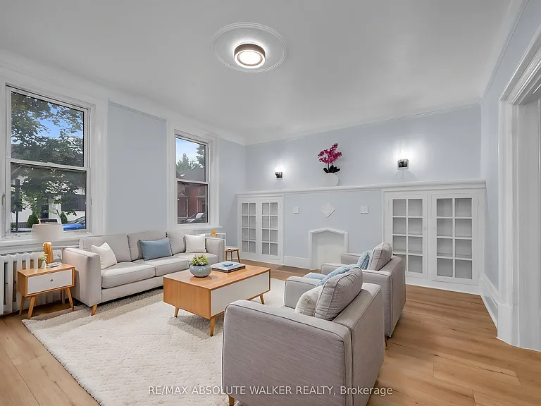 31 Crichton St #A — Photo 4