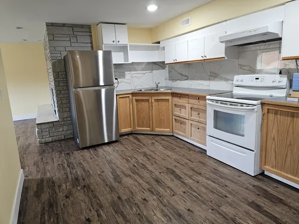 8211 Dogwood St, Mission, BC V2V 3R7