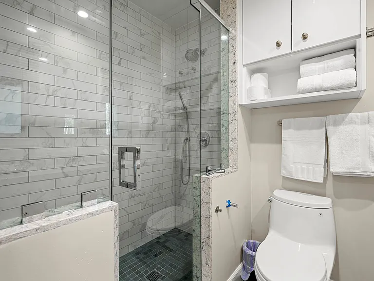 14034 Valerio St — Photo 30