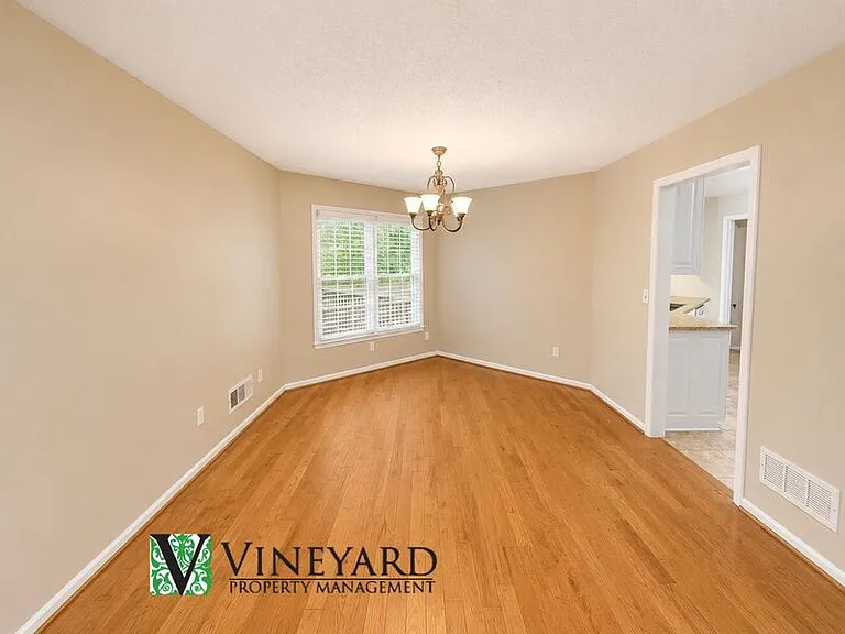 2443 Doubletree Dr NW — Photo 5