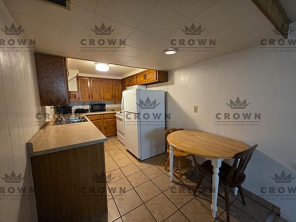 3rd image of 1886 Converse Ave #B