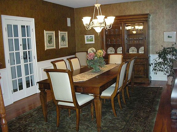 5th image of 125 Bailey Blvd