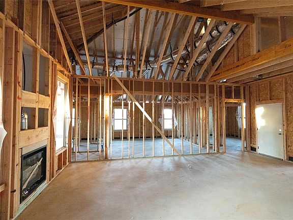 2nd image of 3313 Broadmoore Dr