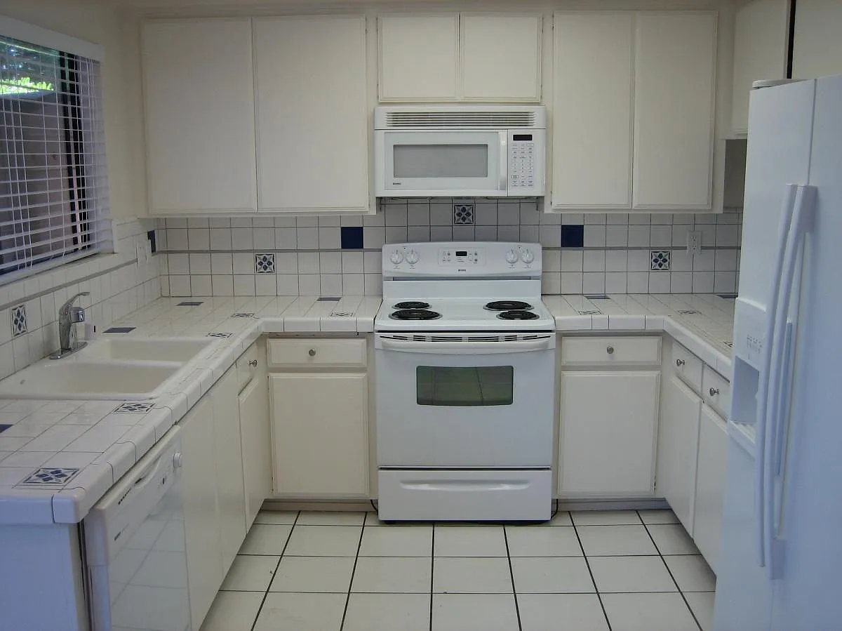 2 bed, 1021 sqft, $1,700 — Photo 1