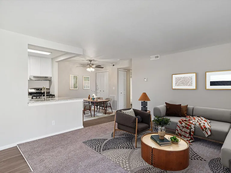 Two Bedroom (Renovated) - 2 Bed / 2 Bath - 897 Sq.Ft.