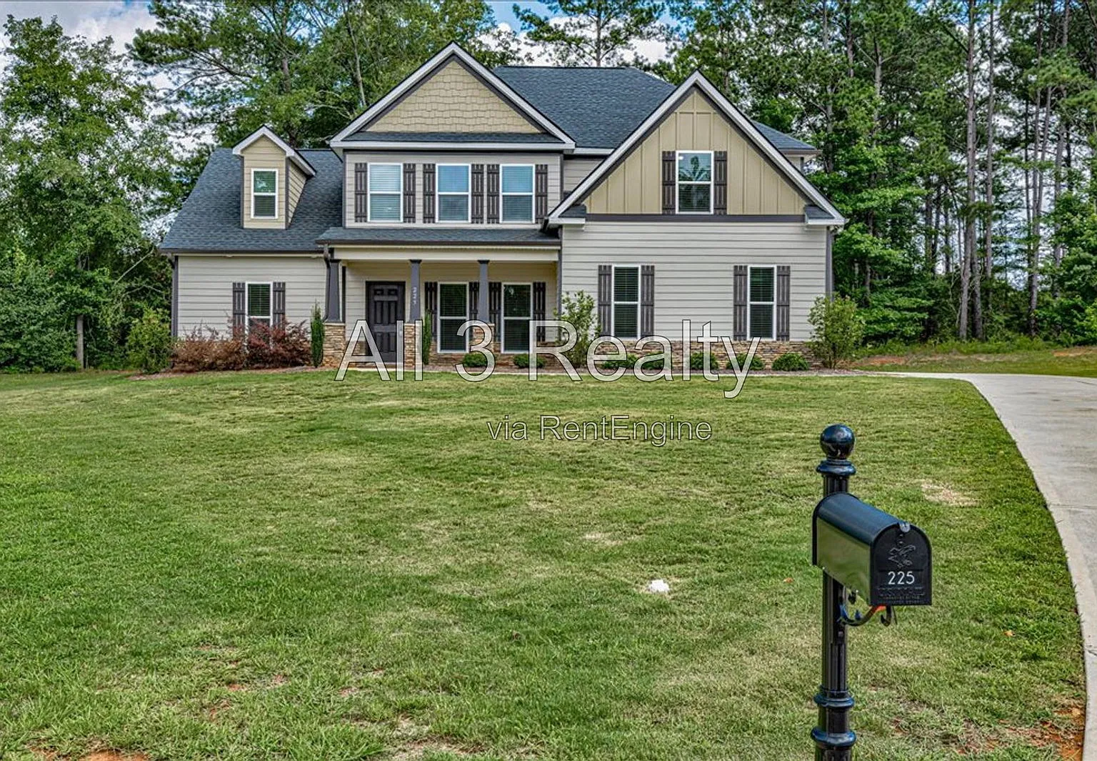 4 bed, 3.5 bath, 2550 sqft, $3,200 — Photo 2