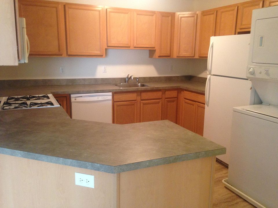 2nd image of 148 Falcon Ridge Way N