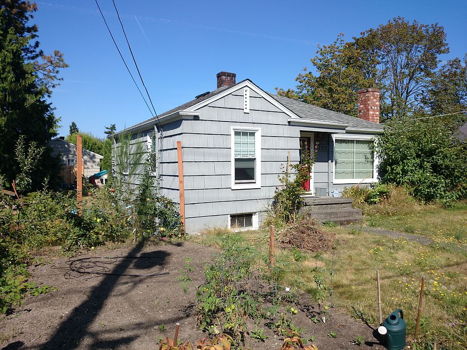2nd image of 5253 49th Ave SW