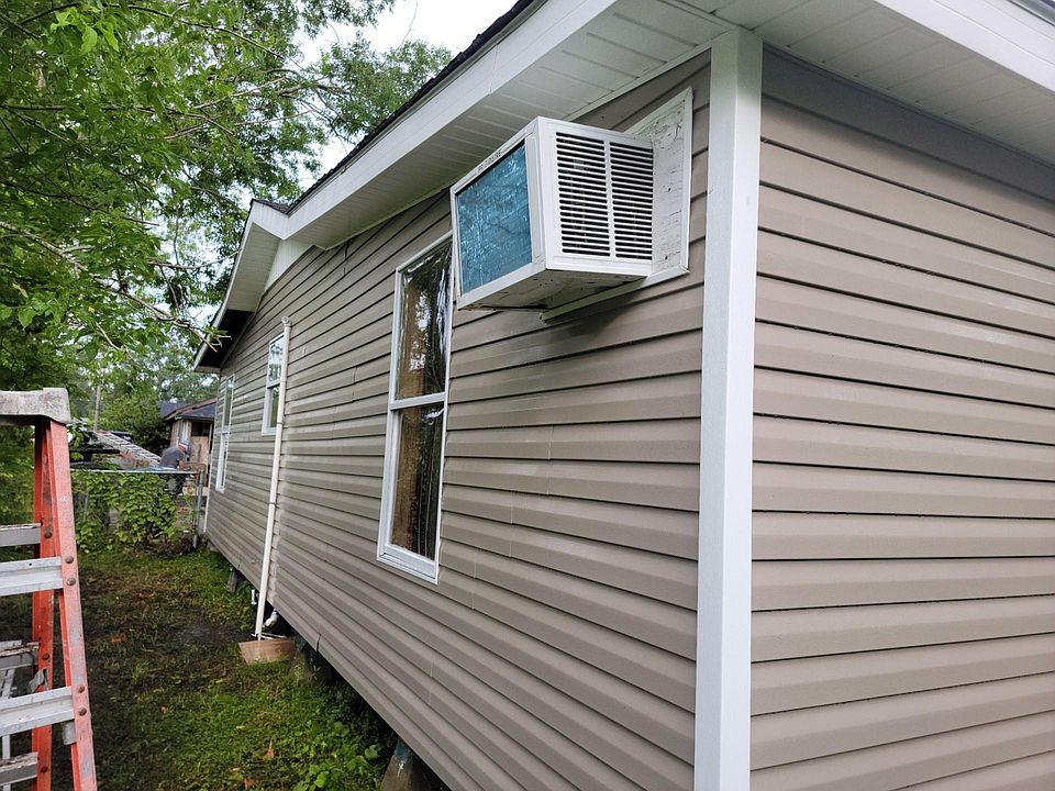 2nd image of 3206 1/2 N Louisiana Ave