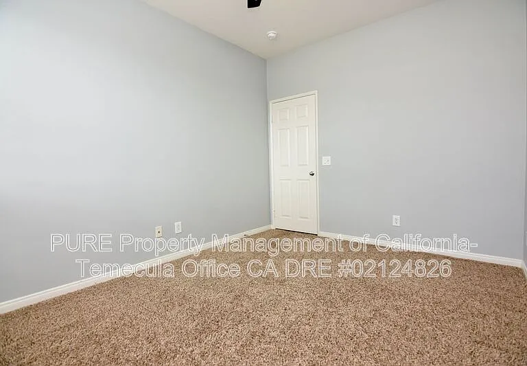 35808 Chalet Ct — Photo 15