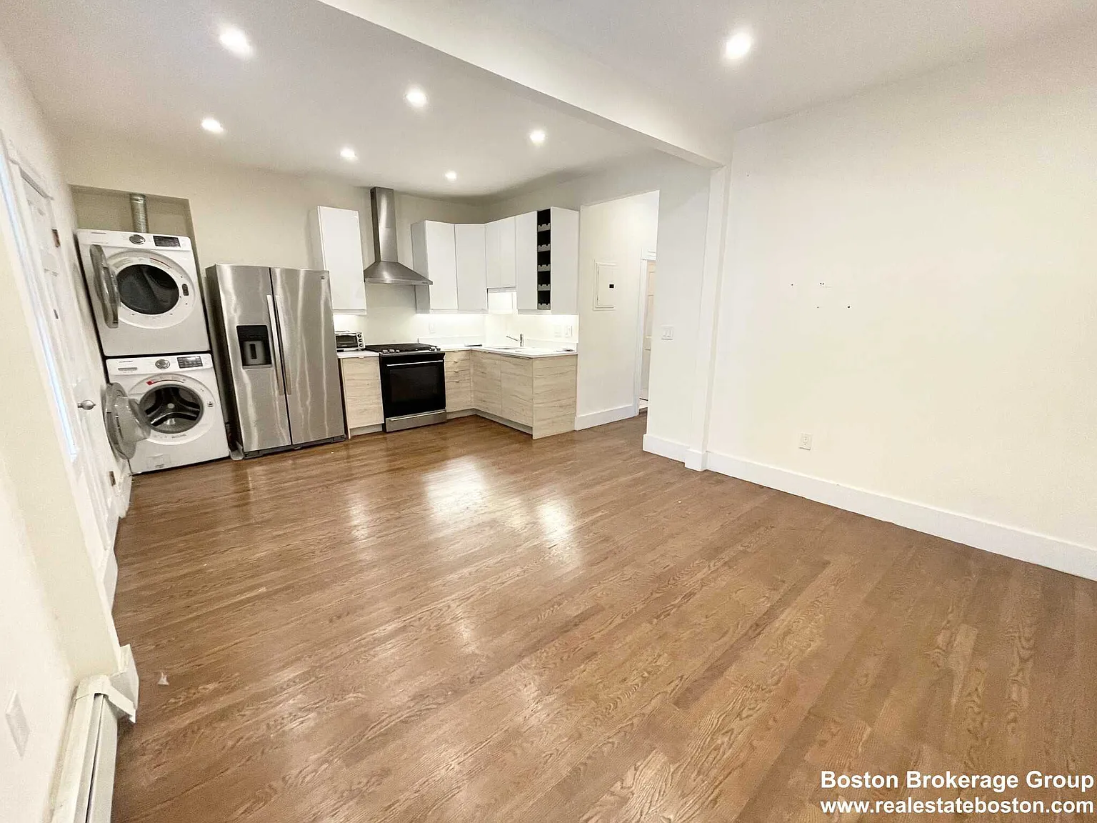 3 bed, $4,200 — Photo 3