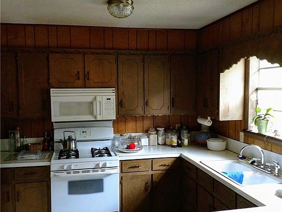 5th image of 4487 Madison St #2035
