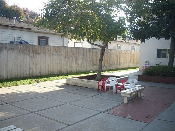 courtyard 002
