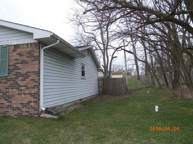 2nd image of 601 Lake Ave