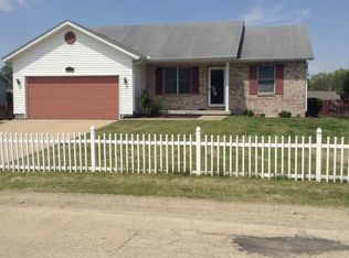 914 E Sunset Pike Dr, Terre Haute, IN 47802