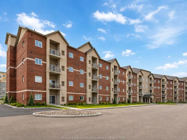 1888 Westview Park Blvd, Lasalle, ON