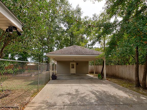 4th image of 1119 E Lakeshore Dr
