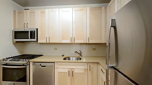 21 West St #16K Photo 1