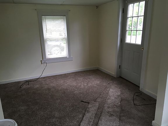 5th image of 1606 Superior St