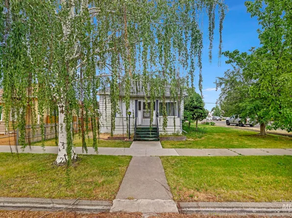 305 Colorado St, Gooding, ID 83330