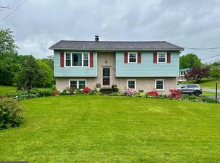 738 Lindia Dr, Chambersburg, PA 17202