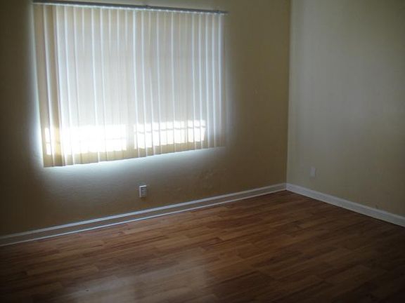 4th image of 1150 Valencia Ave APT B