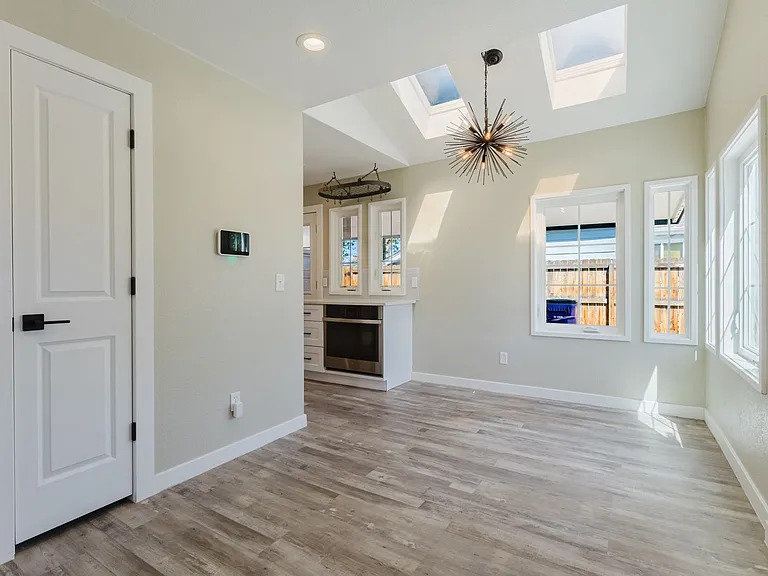 4001 E Cornell Ave — Photo 12