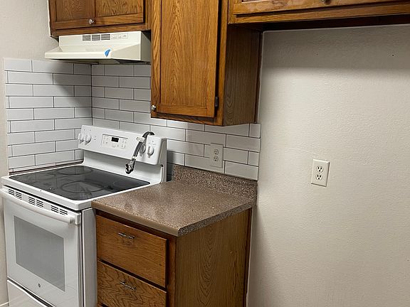 3rd image of 7028 Crosstimbers Ln