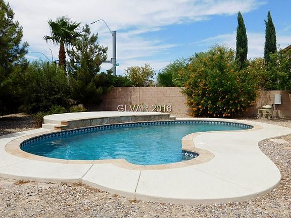 4th image of 5625 Clarendon Ln #0