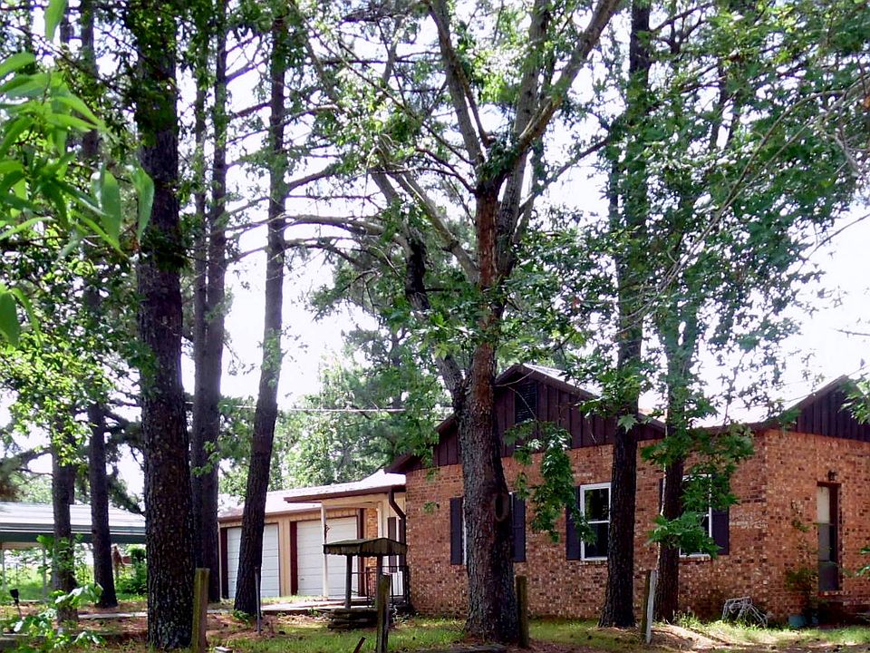 Fully Brick Home on 1+/-acre